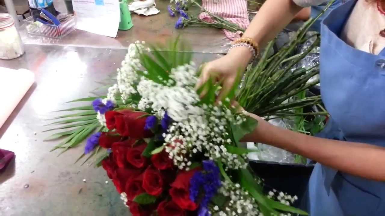 ⁣How to Make Roses Hand Bouquet | 21 Roses | Florist in Singapore