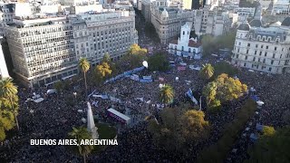 Thousands march in Argentina in defense of public universities