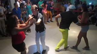 Video voorbeeld van "Tremendeo Boogaloo con nuestra gente"