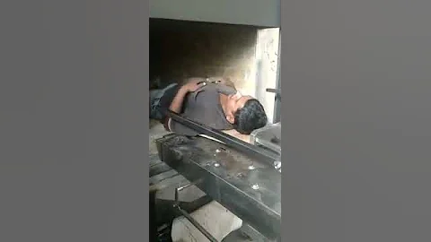 Motorised Body Charging Trolley for Cremation Machines - DayDayNews