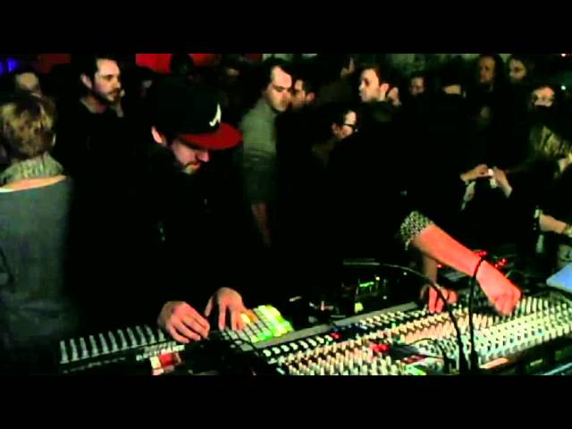 Ver Midnight Operator live in the Boiler Room no YouTube Ver Midnight Operator live in the Boiler Room no YouTube