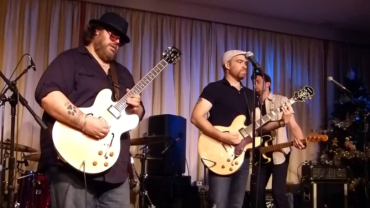 Watch Nick Moss and the Flip Tops - Live at the Bull Run on YouTube Watch Nick Moss and the Flip Tops - Live at the Bull Run on YouTube