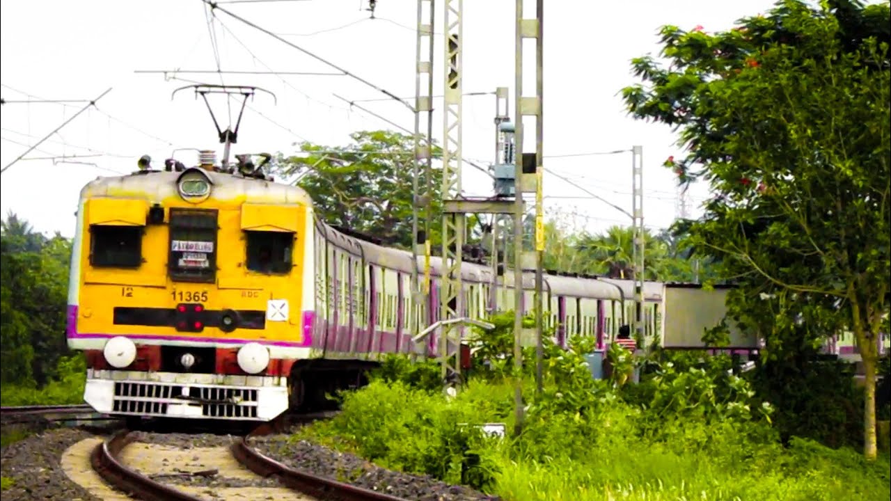 Curvey Action 🔥Old green EMU vs Duplicate Medha || Eastern railway