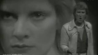 Video thumbnail of "Johnny Hallyday - Fou d'amour 1973"