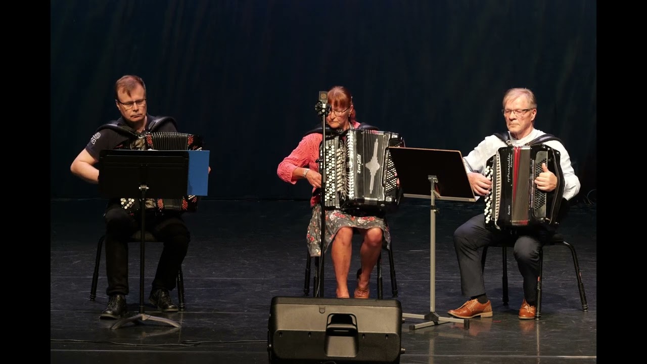 Ihmeiden Ilta 24.8.2024: Iisalmen Harmonikkakerho: Haitarimusiikkia / Iisalmi Accordion Club: Music