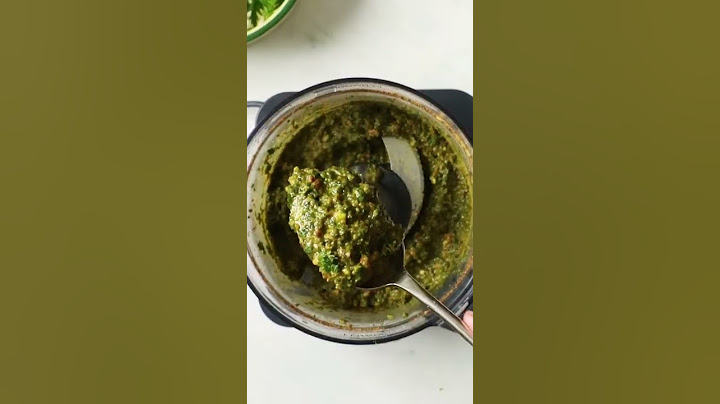 Move over basil... this is Vegan Parsley Pesto with Pistachios!