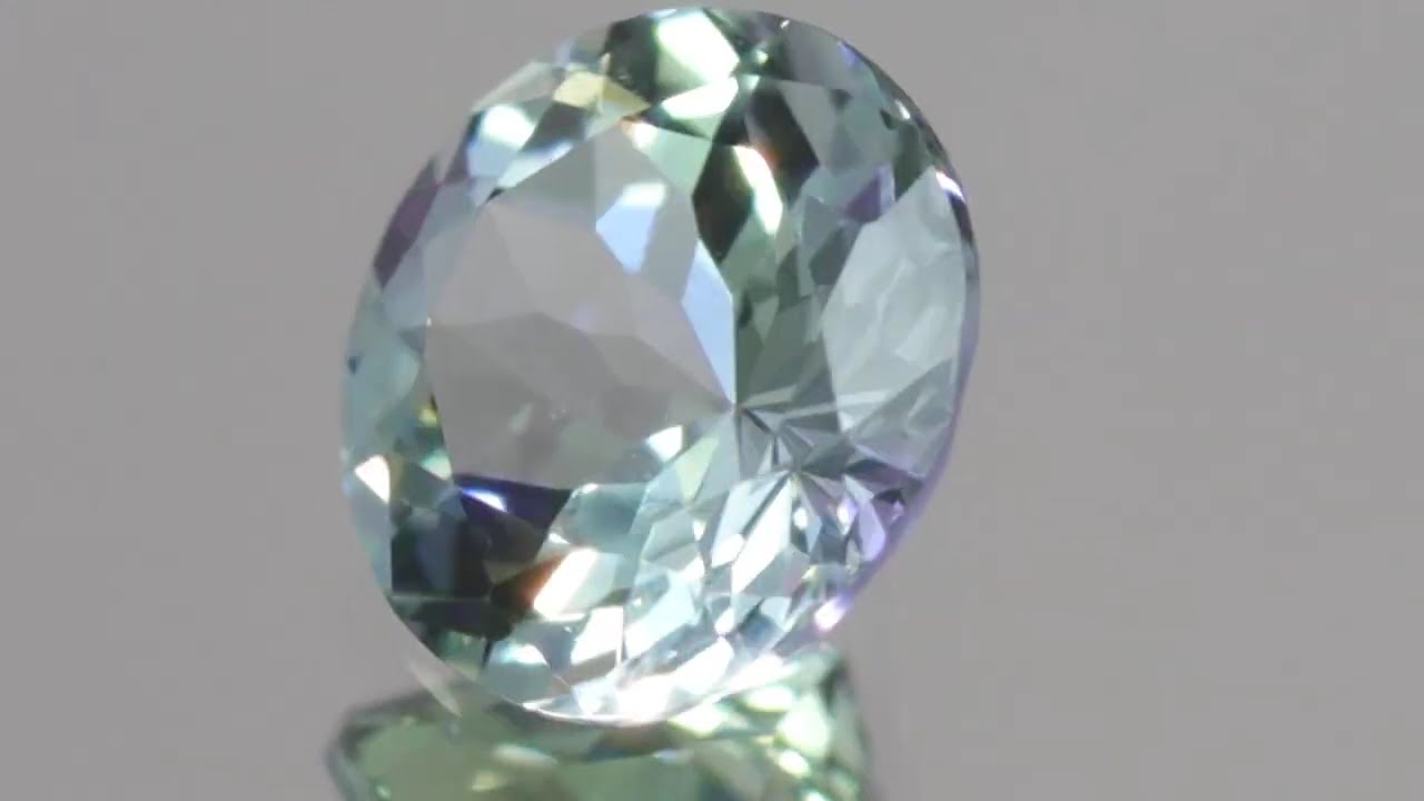 天然ゾイサイト 0.54ct【マルチカラー】タンザニア