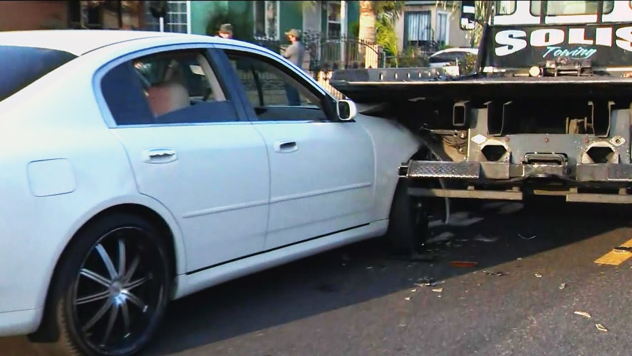 Tow Truck Stops Suspect in High Speed Police Chase