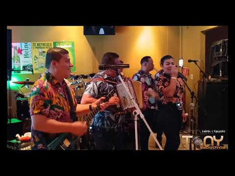 TE EXTRAÑA MI