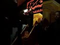 نايم اخيي عله الترب من فدوه اروح النومته نايم اخيي عله الترب من فدوه اروح النومته