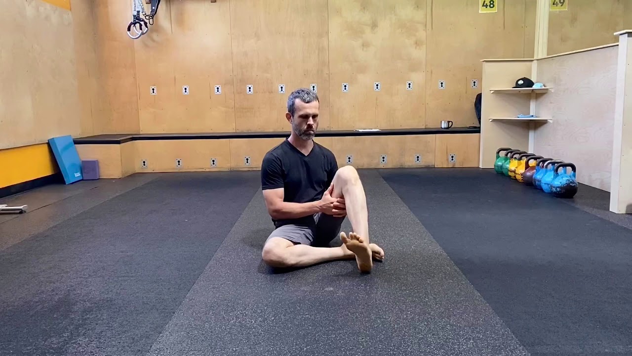 Seated Knee CARs (Controlled Articular Rotations) YouTube