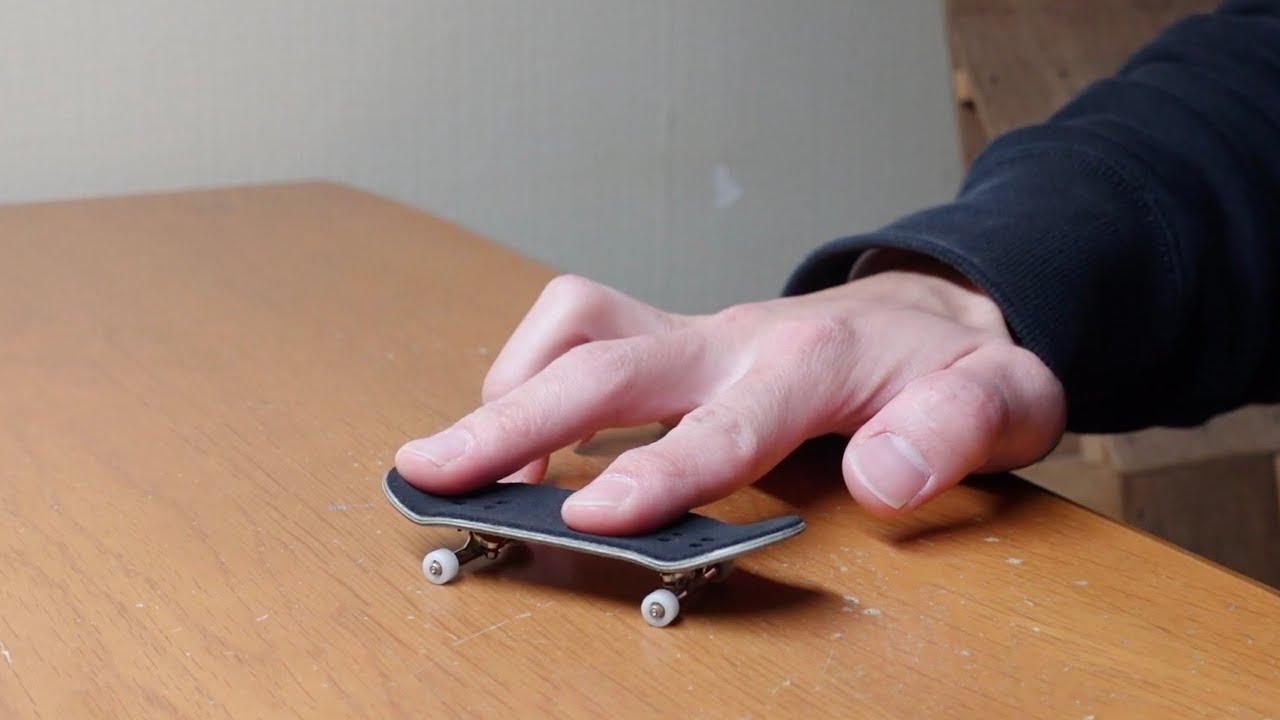 Voces ja viram um skate de dedo old school? #fingerboard #skatedededo