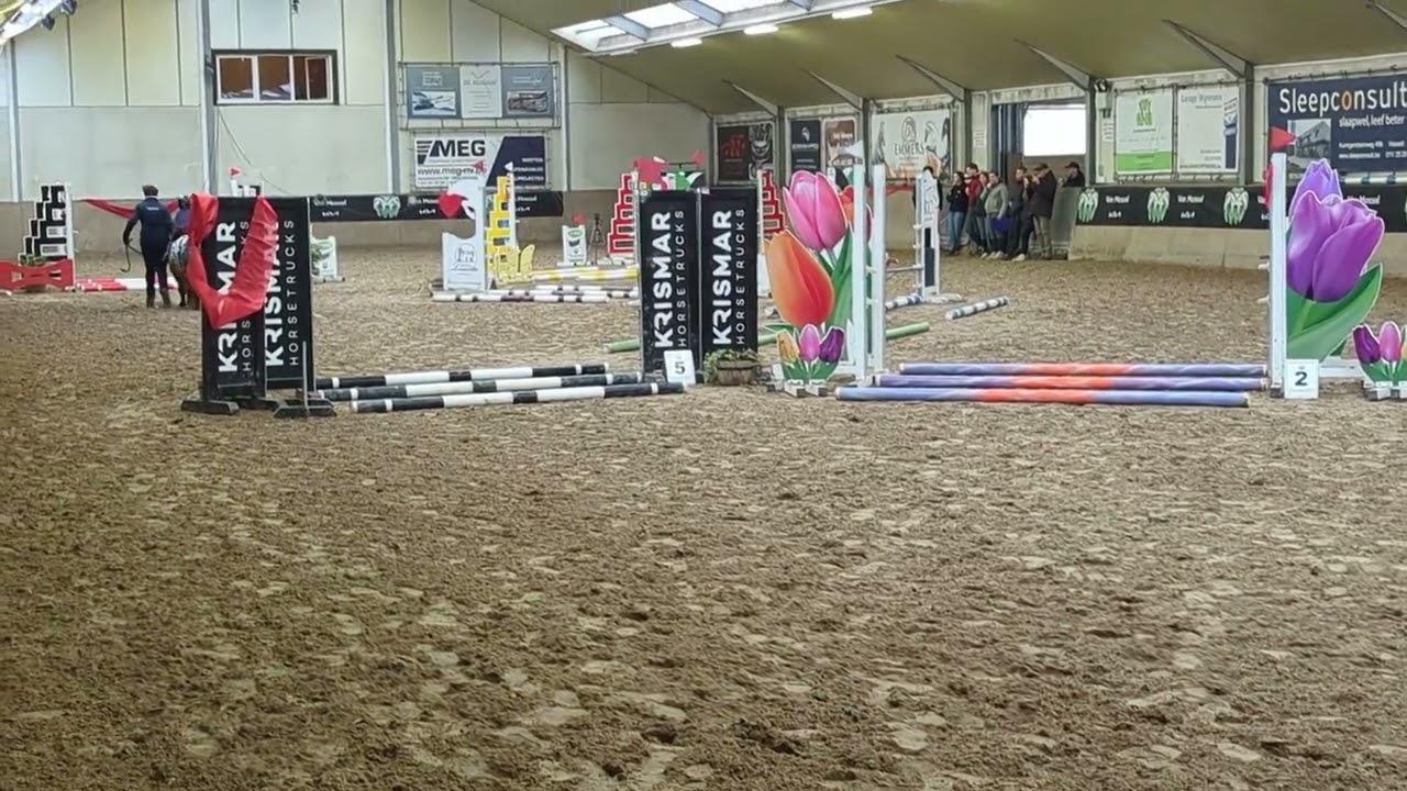 Vic Omar cavalettis 240211