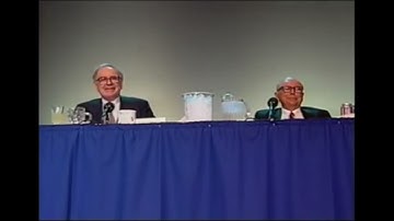 Warren Buffett on Faster Growth Vs Low P/E Ratio | 1997 Berkshire Hathaway Annual Meeting