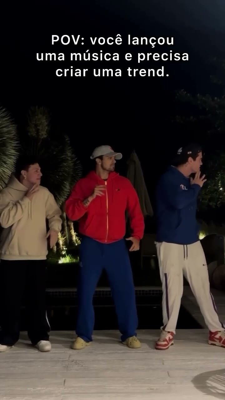 é que a cara é de bobo e o beijo é de tralha ?? “SEDUTOR” tá bombanoo