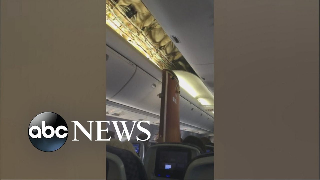 Plane Panels Come Off MidFlight, But Lands Safely YouTube