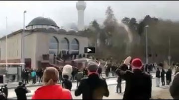 HEBOH MASJID KOSONG TERDENGAR SUARA ADZAN