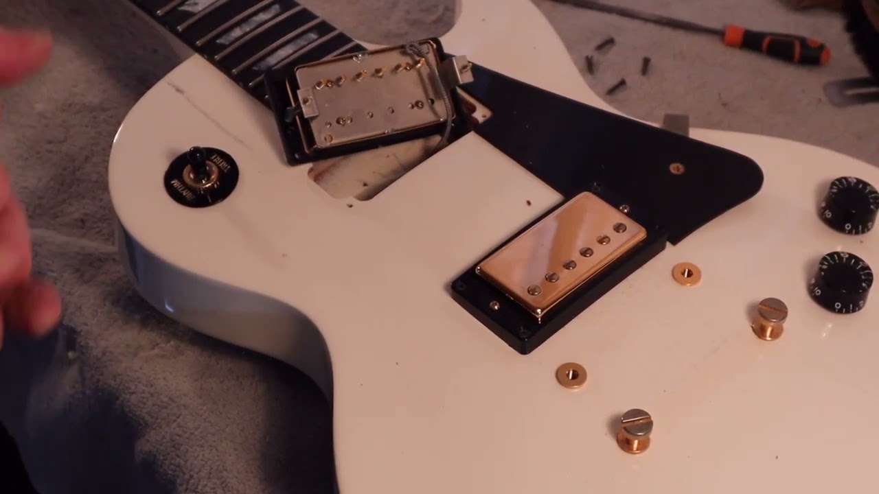 Gibson Les Paul Studio from 2002 with some serious issues - YouTube