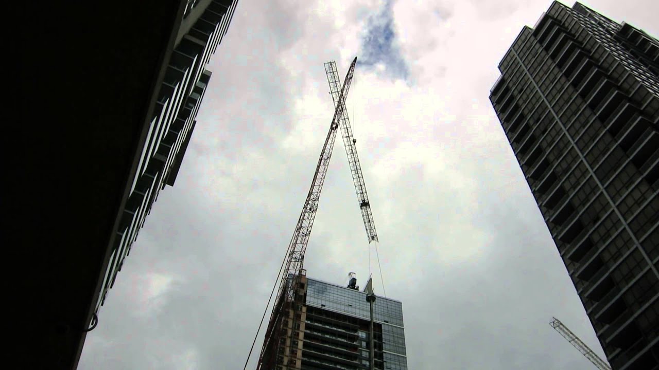 Crane removal from the Hullmark Center