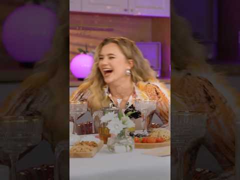 КАТЯ АДУШКИНА считает СЕБЯ САМОЙ КРАСИВОЙ среди СВОИХ ПОДРУГ?