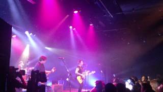 Video voorbeeld van "Baby Animals - Don't tell me what to do - Metro Theatre - Sydney - 09/11/13"