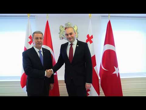 პრემიერმა თურქეთის თავდაცვის მინისტრს უმასპინძლა