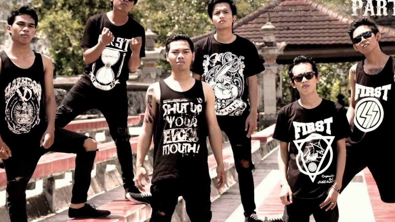 HYENA WANTS PARTY! go away