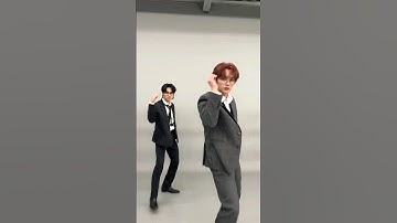 🐰&🦊 #특챌린지 #S_Class_Challenge #StrayKids #스트레이키즈 #리노 #LeeKnow #아이엔 #I_N #특 #S_Class #Shorts