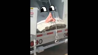 Hungry GARBAGE TRUCK eat #short #sinyslon #garbagetruck