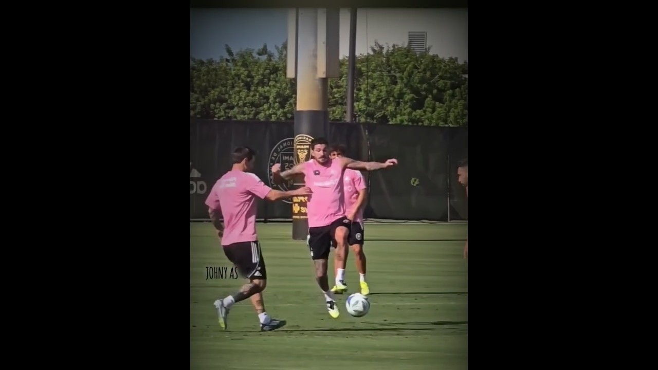 Messi almost injured by Rodrigo De Paul 🥶      