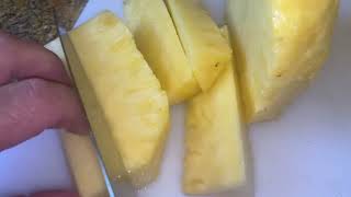 Fresh Pineapple Hack | Cutting Up Pineapple 🍍