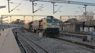 Last ICF run of 17323 SSS Hubballi-Varanasi Weekly Express departing Hubballi for the last time..