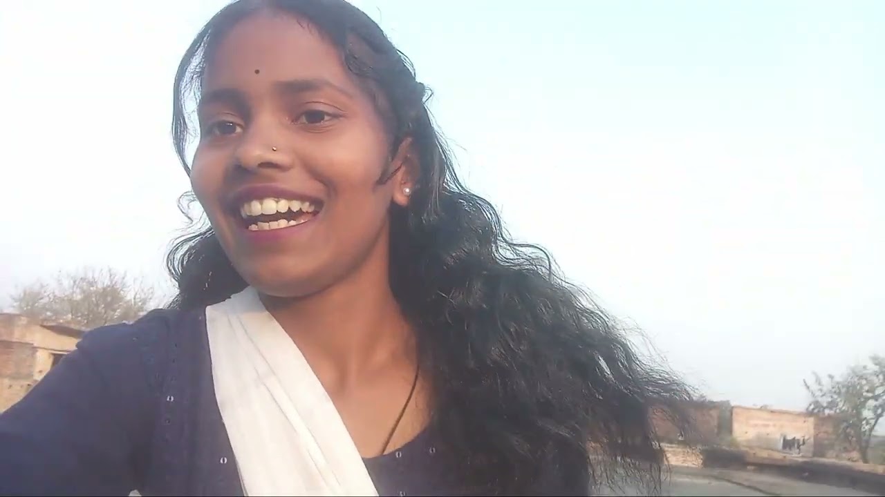 Aaj ham kaise lag Rahe Hai comment me batay 