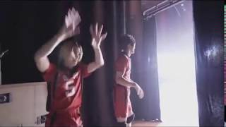 Kuroo and Kenma dancing backstage (Haisute)