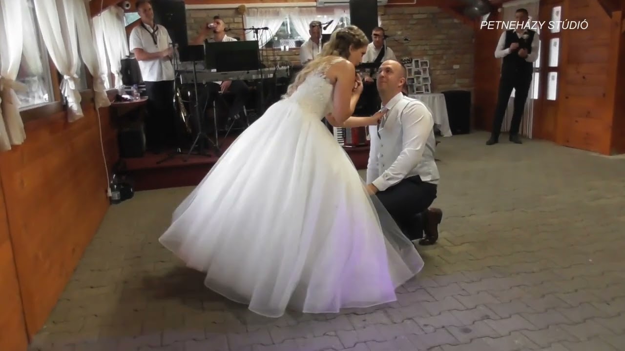 Dóra  és Gergő  Nyitótánc 2022 07 23