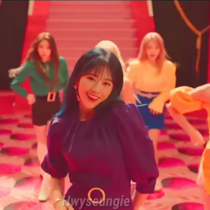 Ahn Yujin and Kang Minhee CF