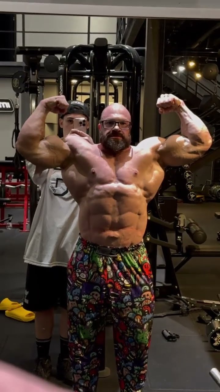 CRUZ PARECENDO UMA PEDRA! ?? #cruz #bodybuilding #shape #treino #academia #motivação