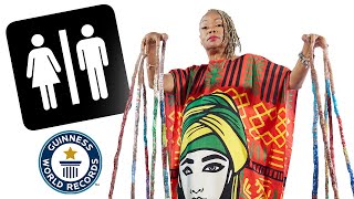 How To Use The Bathroom With World's Longest Nails?  Guinness World Records