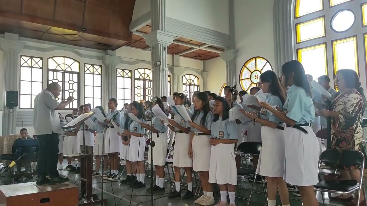 MARI BERSYUKUR (P. Yustin Genohon, SVD) - SMA Katolik Setia Bakti Ruteng