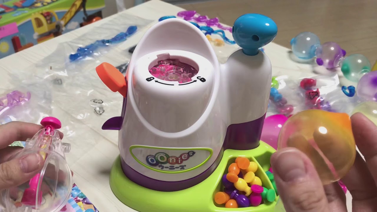 タカラトミー☆ふしぎなふうせん「ウーニーズ」でいもむしやちょうちょをつくる！ウーニーズDX