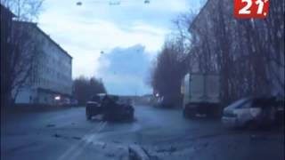 Видео ДТП с регистратора  Мурманск  Роста  с 25 на 26 мая(Car crash compilation # 1 Подборка Аварии И ДТП., 2014-07-08T09:55:12.000Z)