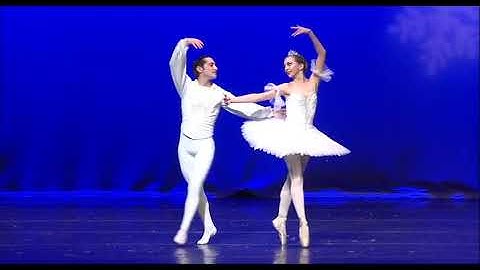 THE NUTCRACKER BALLET CLARA