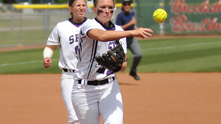 Softball: Lindsay Campbell Diving Catch