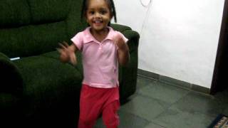 maria eduarda dançando funk..AVI