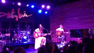 I Wish I Could Break Your Heart [Cassadee Pope Live at Toby Keith's I Love This Bar & Grill