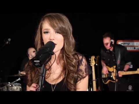 Kira Isabella -