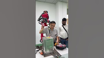Welding robot. #weldingrobot #industrial robot #factory    #sixaxisrobot