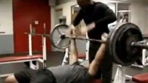 Bench Press Accidents How to Avoid @hodgetwins
