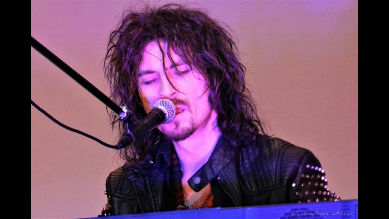 Игорь Тальков младший Святая (импровизация форте) - YouTube