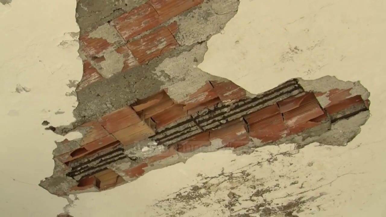 Kavajë/ Shkolla e dëmtuar nga tërmeti, fëmijët udhëtojnë në fshatin fqinj prej 21 shtatorit